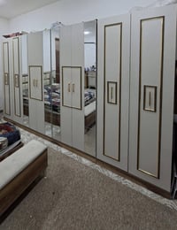 للبيع غرفة تركية 10 قطع بدون ضرر....للأستفسار ٠٧٧٠٨٨٢٢٩٢٩ واتساب