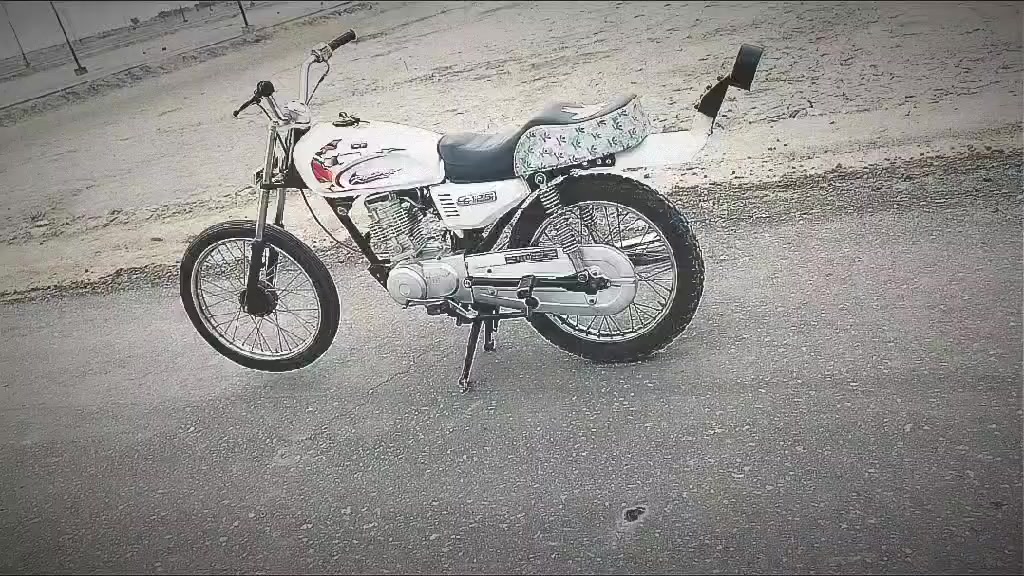 السلام عليكم دراجه للبيع نامه شلامجه 
مبدل ولفات 0.1 الدراجه شوفت عينك شغل واطلع وين ماتريد.     كلك كلك كلك المكان ال بدير السعر 500 وبيهه مجال


**إذا كنت صاحب هذا الإعلان وتريد حذفه لأي سبب، رجاءا أرسل رسالة إلى الدعم الفني**