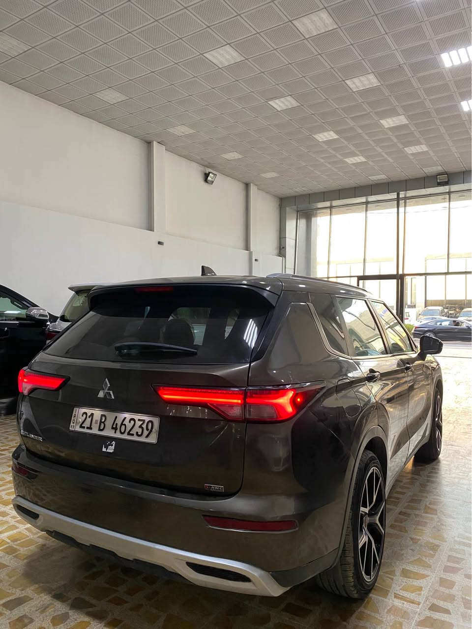 مستربوشي وتلاندةر ٢٠٢٢ SEL فول فول مواصفات 
ئاخير مواصفاتي  وتلاندةرة 
شاشة گةورة  ٥ كاميرة ٨ ايرباگ  شاشة ئةليكتروني 
كوشن جلد كوشن پةقلاوة 
كوشن خةزن  كوشن هيتةر  
شةش مودي دةبل ئةكسل 
كوشنةكاني پشتةوةش هيتةر سةقف شيشةو دةبل پانوراما  بةسمةو شةغال  
سي ريز كوشن  سةيارةكة   هندة مواصفاتي تيداية  خلاس نابيت
وةكو بوياخ..  بونيت شتةك پي كةتية  سبوخ كراية  بةس نوقتة ژوري نية بةشةرتي سونةر  بي ژوري بي ايرباگ بةشةرت بستةك بن رةقةمي پشتةوة سبوخة  
رةقةم سةنةوي فةحس هةزة هةمووي نويية 
سعرةك خوار هةموو بازار
***********
فايبةر 
واتس ئاپ أربيل, العراق
