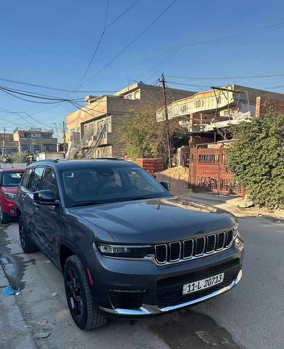 السلام عليكم
جيب: 2022 . (وارد امريكي) .
المحرك : (V6(3600.
العداد : .50.
رقم بغداد  الجديد بأسمي تحويل ثاني يوم.
* رادار امامي مع مانع تصادم.
*مانع تصادم خلفي.
* شاحن موبايل وايرلس.
* شاشه مع كامرة
* نظام الخرائط (GPS).
* كير شفتات بالستيرن.
* المصابيح الأمامية LED.
* المصابيح الخلفيه LED.
* المقعد الأمامي للسائق كهرباء.
Vip مقاعد *
* حساسات خلفية.
* بلوتوث تلفون.
* محدد سرعة.
سعر مناسب
للاستفسار***********
العنوان: بغداد الطالبيه قرب كلية الادارة والاقتصاد
