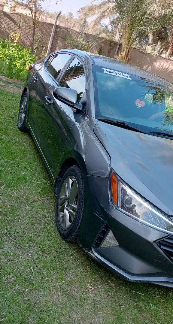 السلام عليكم للبيع النترأ 2019 وارد امريكي مكفوله من الصبغ بيها بنيد مبدل فقط والباقي ليبل واحد رقم سليمانيه جديد سنويه جديده محرك 2000 كير (at) المرغوب السعر 135 مكاني كربلاء غير متواجد على الفيس للتواصل على احد الأرقام 
***********  أو  ***********
