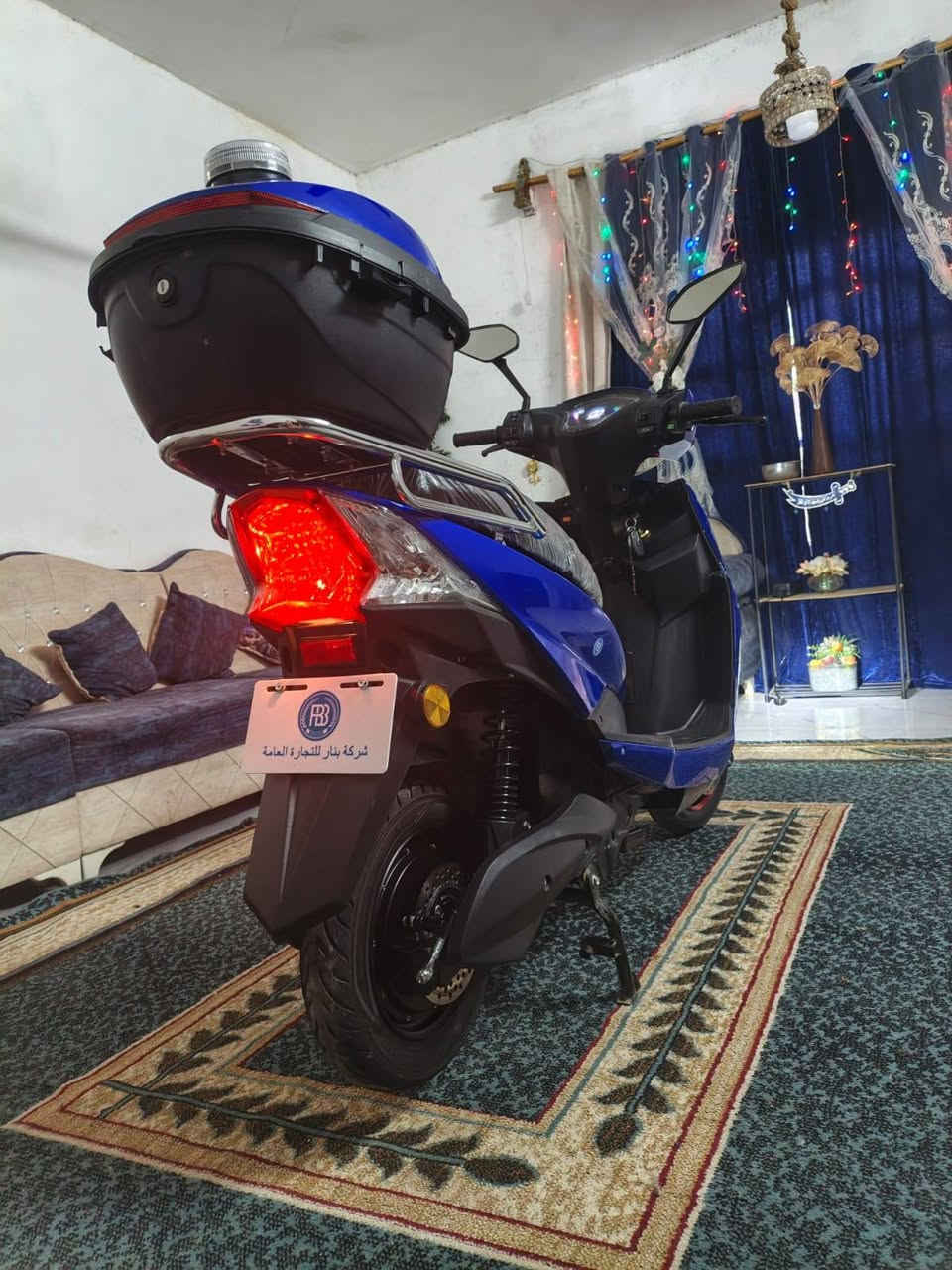 السلام عليكم دراجة شحن سكنس استخدام شهر دراجة 6بطاريات نضام رجوع الى الخلف دسكات امامي خلفي سرعه 120 الحقيقي 70دراجه خير من الله السعر 700وبيه مجال بصيط *********** المكان بغداد الشعله
