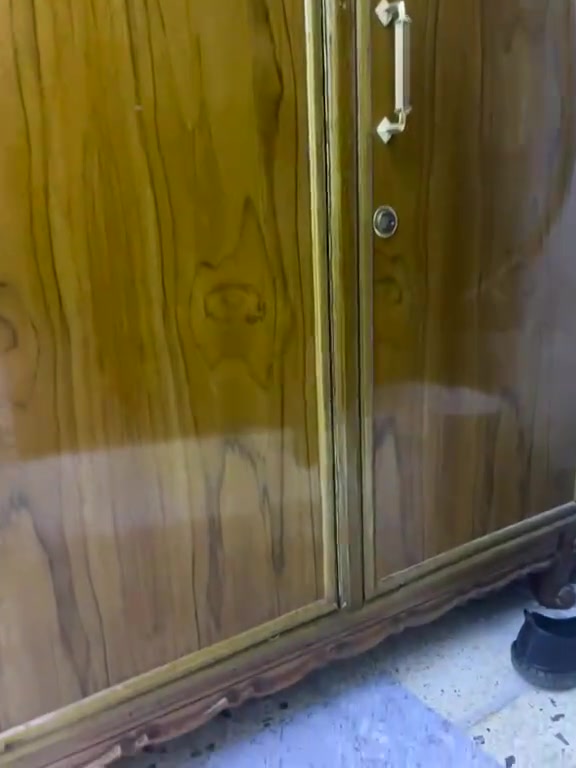 ب فيه متر ونص وكاونتر مترين ونص ***********
