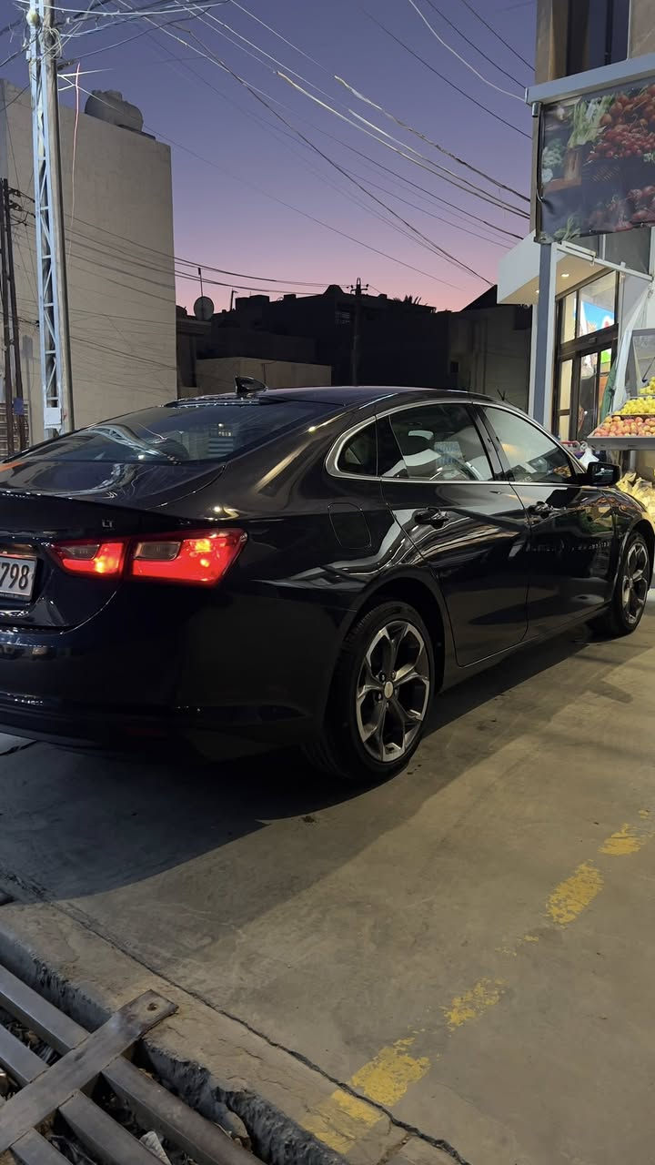 يا الله بسم الله 
ماليبو موديل 2023 LT للبيع او للمراوس باقل 
مواصفاته معروفه 
بصمه تشغيل عن بعد بصمه أبواب بصمه صندوك 
شاشه رادارات داتا شو تحديد مسار مانع تصادم 
قطعتين تبريد شاشه سايد بيريد بصمه كشنات جلد ابيض اوفايت دوشه شغل درجه اولى وكشنات تدفئه 
أضافه لد شمسي ناصي وعالي ثلجي ❄️ 
حادثه 
السياره قطعه وحده صبغ جاملغ مبدل ومصبوغ ومكانين بارد كد اصبغ 
السياره ايرباك كله سستم بدون لغد ولا شاصي ولا دواخل 
تخم تاير تايلندي جديد مبدل اوياله رياضي حجم 18 
السياره مرتبه وحلوه شوفت عينكم لونه كحلي او نفطي ماشيه ٥٢ الف فقط معروضه للبيع او للمراوس 
بسعر 141
وبيه مجال ان شالله 
مكانه  بغداد الدوره او حي الجامعه 
***********
