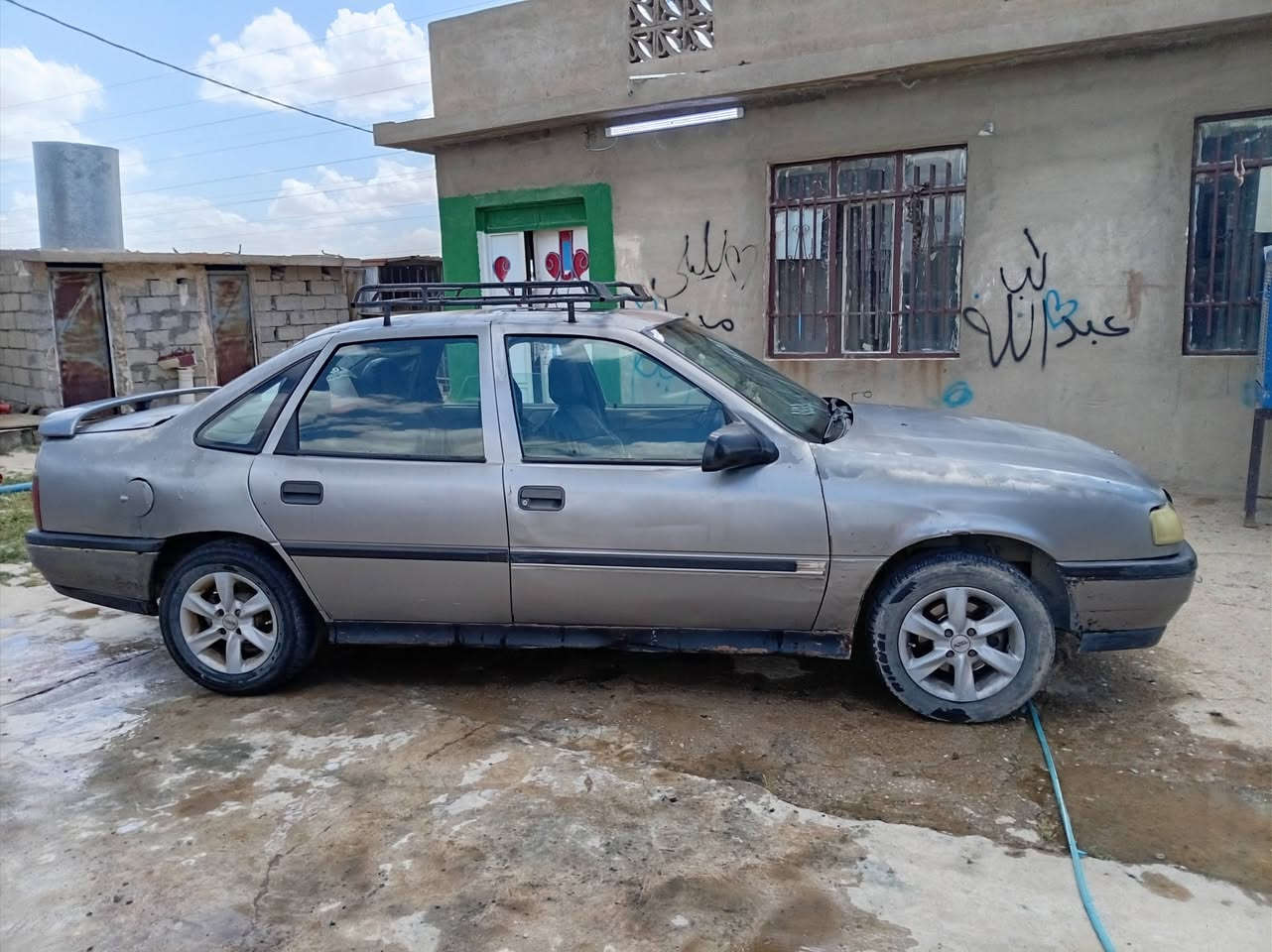 فكتره ٢٠ للبيع السعر ٢٨ سنويابعد ماصاقطه طخم جيد محرك امعمر قبل يومين ايعوزها ترتيب وترهم امعارض حسب القناعه رقم هاتف
***********
