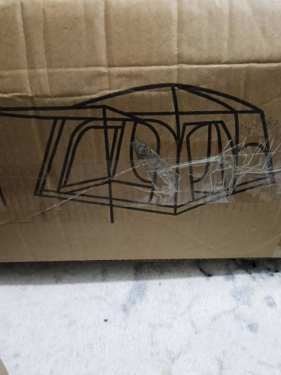 خيمة تخييم خارجية كبيرة مع غرف معيشة ونوم منفصلة. تتسع من 5 الى 8 اشخاص👩‍👩‍👧‍👦👩‍👩‍👦‍👦
تتميز بتصميم مزدوج الطبقات ومقاوم للمطر. 🌧️
الأبعاد الكلية للخيمة هي 320 سم (طول) × 220 سم (عرض) × 195 سم (ارتفاع). ⛺
تحتوي على غرفتي نوم وغرفة معيشة واحدة، مما يجعلها مناسبة للعائلات الكبيرة


**إذا كنت صاحب هذا الإعلان وتريد حذفه لأي سبب، رجاءا أرسل رسالة إلى الدعم الفني**