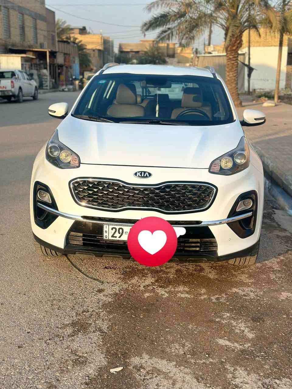 السلام عليكم 
سبورتج 
موديل 2020 
خليجي 
مكفوله كفاله عامه 
ماشيه 75 
شاشه اصليه كاربلي 
تخم تاير جديد 
ستيرن فول 
تبريد قطعتين 
رقم واسط بسمي تحويل مباشر 
سعر 210 وبيها مجال 
العنوان واسط مركز المدينه 
تلفون ***********
