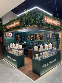 فاترينات عدد 3 وفاترينات عامودية عدد 2  للبيع مستعجل عليهن  راسلني ادز...