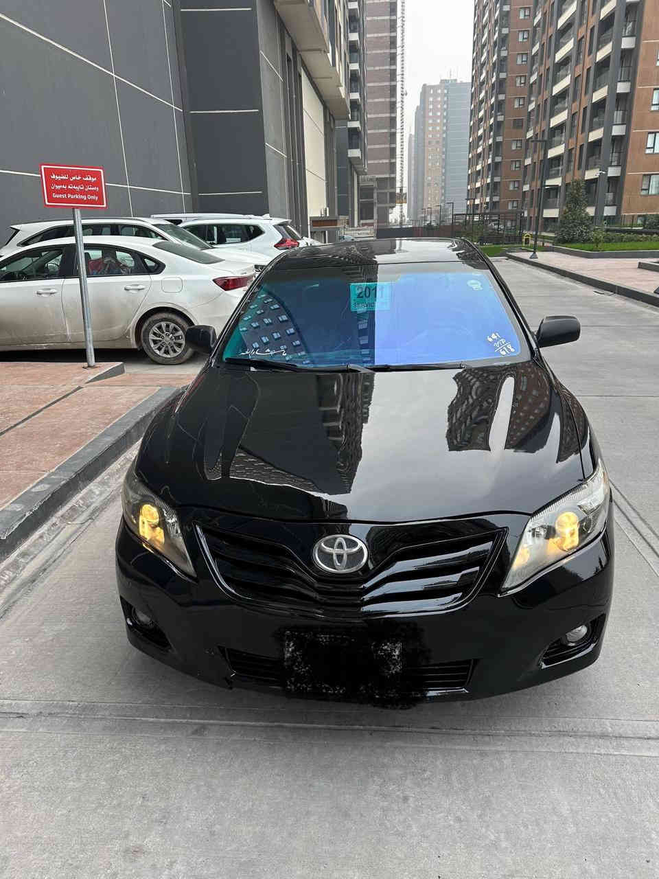 السلام عليكم اخوان
كامري موديل 2011 للبيع 
فول مواصفات فتحه سلايت 
سياره اصل اسبورت 
عدادات اسبورت 
كراسي كهرباء 
مقاعد جلد 
برده خلفيه 
شاشه وتبريد لمس 
مكينه 6 سلندر 
تخم تاير حداديه مكينه كير كله جديد 
السياره صبغ عام 
تحويل وكاله بشرط 
السعر 78 
للاستفسار *********** البيع فقط
