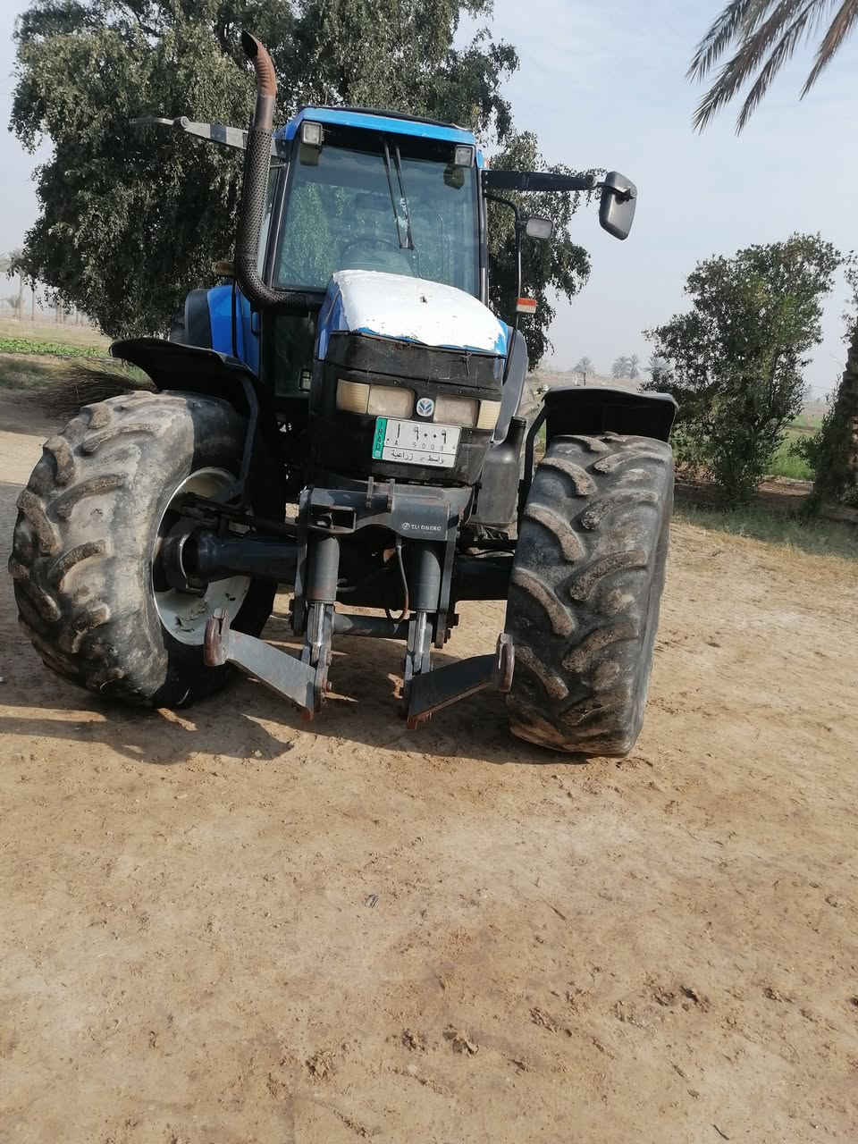 السلام عليكم للبيع نيوهولند حجمTM 135 كير هايد و رقم واسط لمكان اللطيفيه جسر السابع السعر 33 مليون الهاتف ***********
