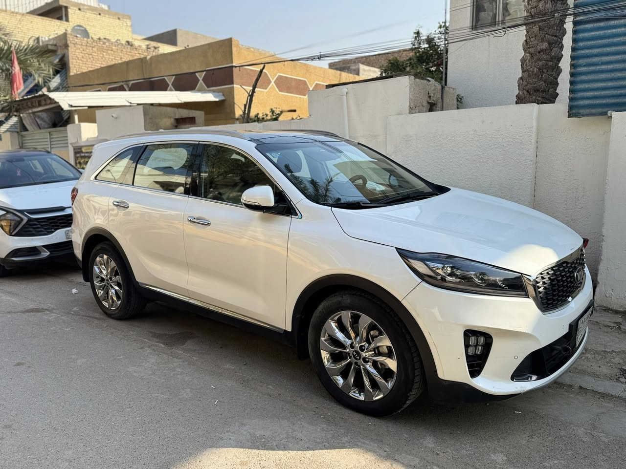 سورنتو ٢٠١٨ خليجي مابيها حادث الحمد لله ٦ سلندر تقريباً فول كشنات كهرباء وجنطه كهرباء وبانوراما السعر ٢٤٣ 
***********
