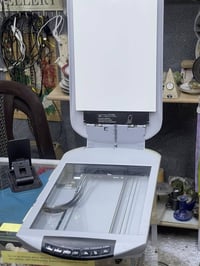 هذا ماسح ضوئي مسطح طراز Canon CanoScan 4400F. دقة المسح الضوئي تصل إلى...