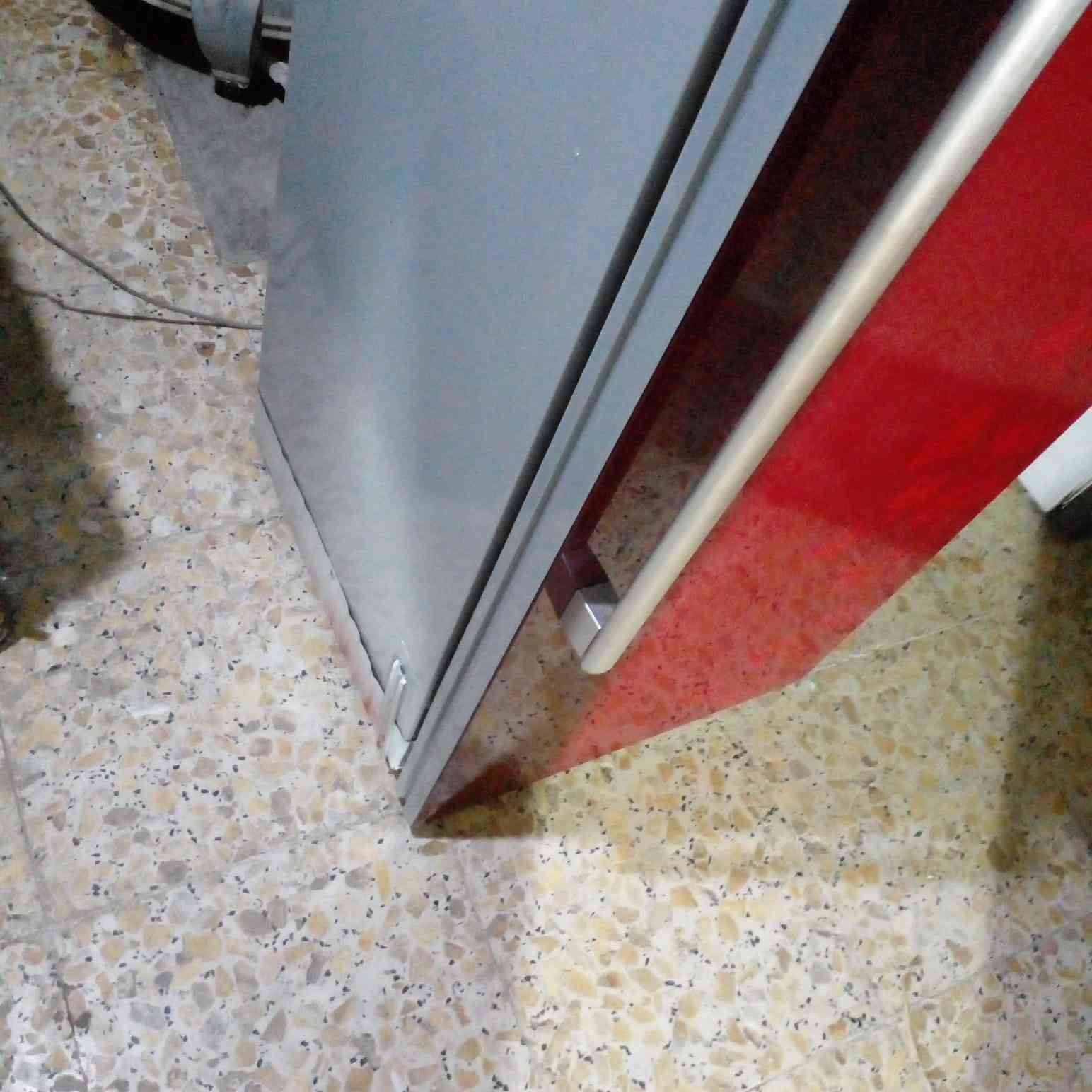 سلام عليكم عيني عندي ثلاجه للبيع سعرهه150نضيفه وثلج وتبريد خير من الله العنوان حي اور{ملاحظه بسيطه موضحه بل صوره اسوي الحافات مالته ابطانه حته مزنجر


**إذا كنت صاحب هذا الإعلان وتريد حذفه لأي سبب، رجاءا أرسل رسالة إلى الدعم الفني**