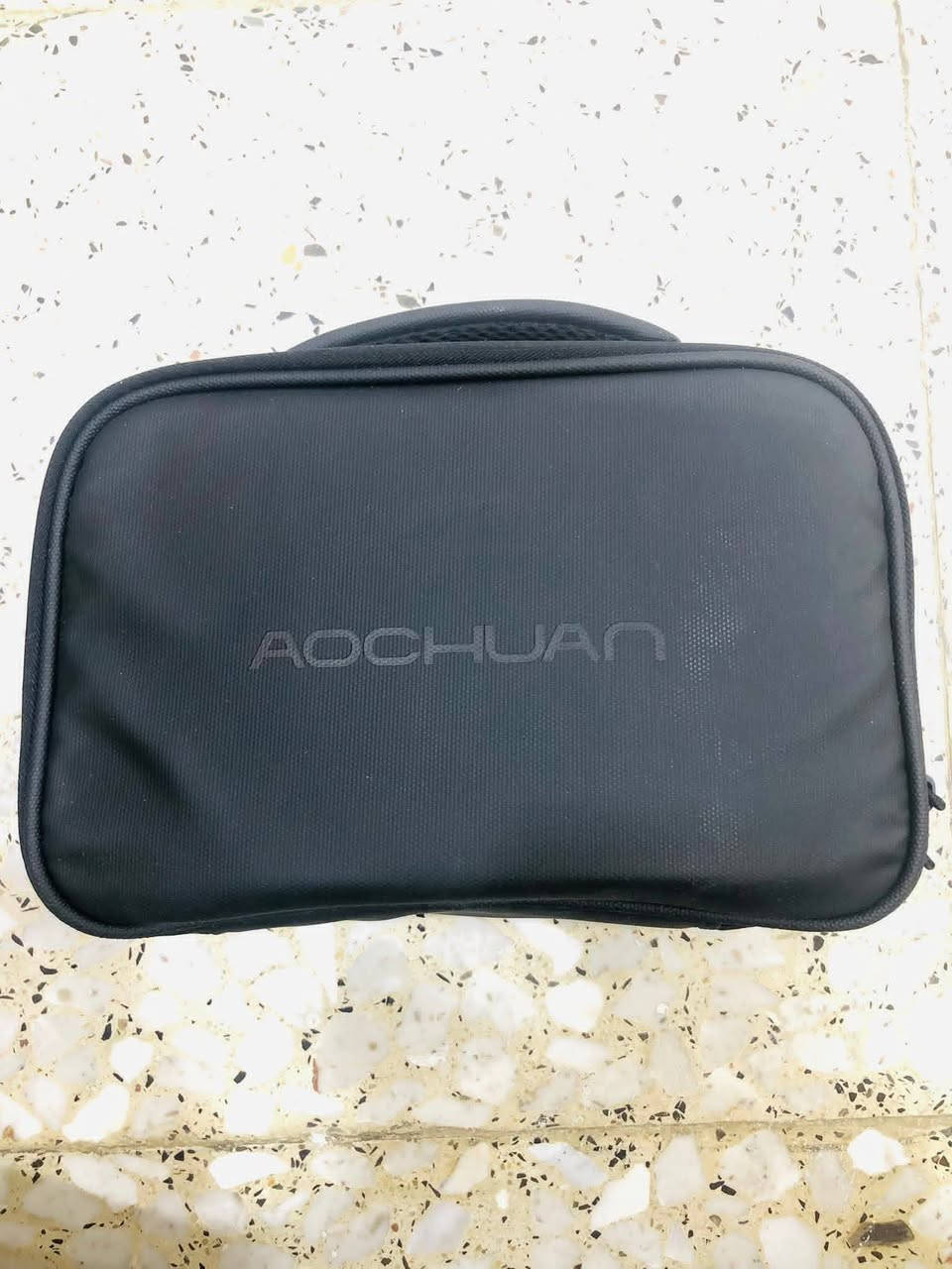 Aochuan Smart XE
اوزمو كاميرا ثلاثي المحاور للهواتف الذكية 
مصمم لتحسين استقرار الفيديو والتصوير الاحترافي. يتميز بحامل مغناطيسي لسهولة التركيب
أزرار تحكم مدمجة تتيح تحريك الهاتف بسلاسة
فلاش انارة مودات كثيره
حامل ثلاثي مع عصى تطوالة
مثالي لصناع المحتوى، والمصورين الراغبين في تصوير 
لقطات ثابتة واحترافية

السعر ٦٠ الف


**إذا كنت صاحب هذا الإعلان وتريد حذفه لأي سبب، رجاءا أرسل رسالة إلى الدعم الفني**