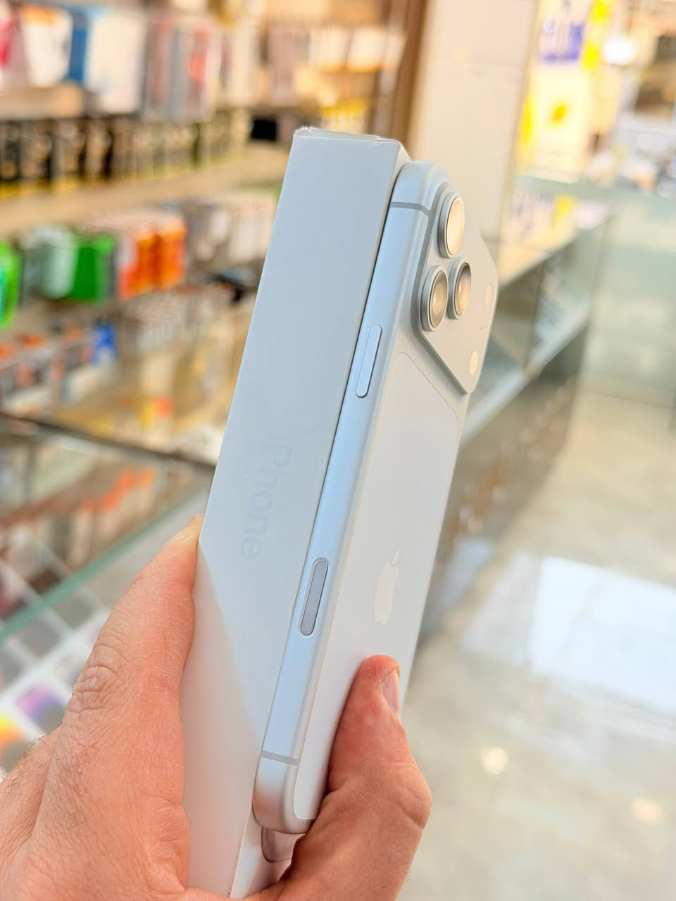 ✅  متوفر بيع بلنقد ولاقساط ✅
ايفون 17 برو ماكس ايسم ذاكره 256 بطاريه 100 مشحون 68 مره فقط نضافه 100‎%‎ زلغ مابي هو والجديد سوه نموذج M لونه المميز كامل ملحقاته وتر بروف وبلحاسبه كله نورمال وتر بروف يعني كلشي ممبدل بي وبي وتأخذه ضمان وصل 5 ايام اي مشكله او عطل يستبدل فورا ومتوفر اقساط على مصرف الرافدين 
السعر مليون و 975 الف قفله من لاخير 
العنوان بغداد البياع شارع 20 مقابيل علي العناب او الشيف السوري مركز الهاتف لاصلي 
📞📞***********
📞📞***********
