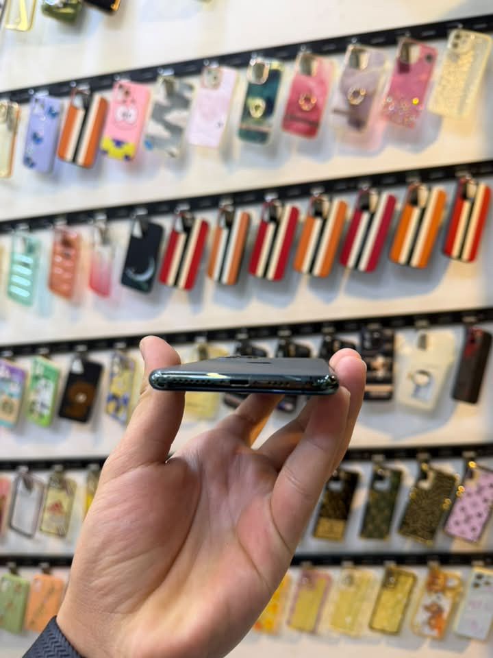 بسم الله الرحمن الرحيم 
.
Iphone 11 pro max 
.
الذاكرة 256G
.
دبل سيم ⁉️
.
البطارية 74% لا مبدل ولا مصعد 

.
الجهاز جان ما مفتوح نفتح يمنا ومستبدل شاشة أصلي وكالة
.
نضافة الجهاز 95%
.
العنوان : موصل حي سومر تقاطع الاول مقابل افران سومر 
.
واتساب / اتصال / ***********
