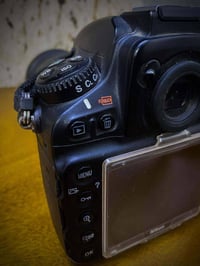 نيكون D810 • عدسة 24-120 • ملحقات أصلية