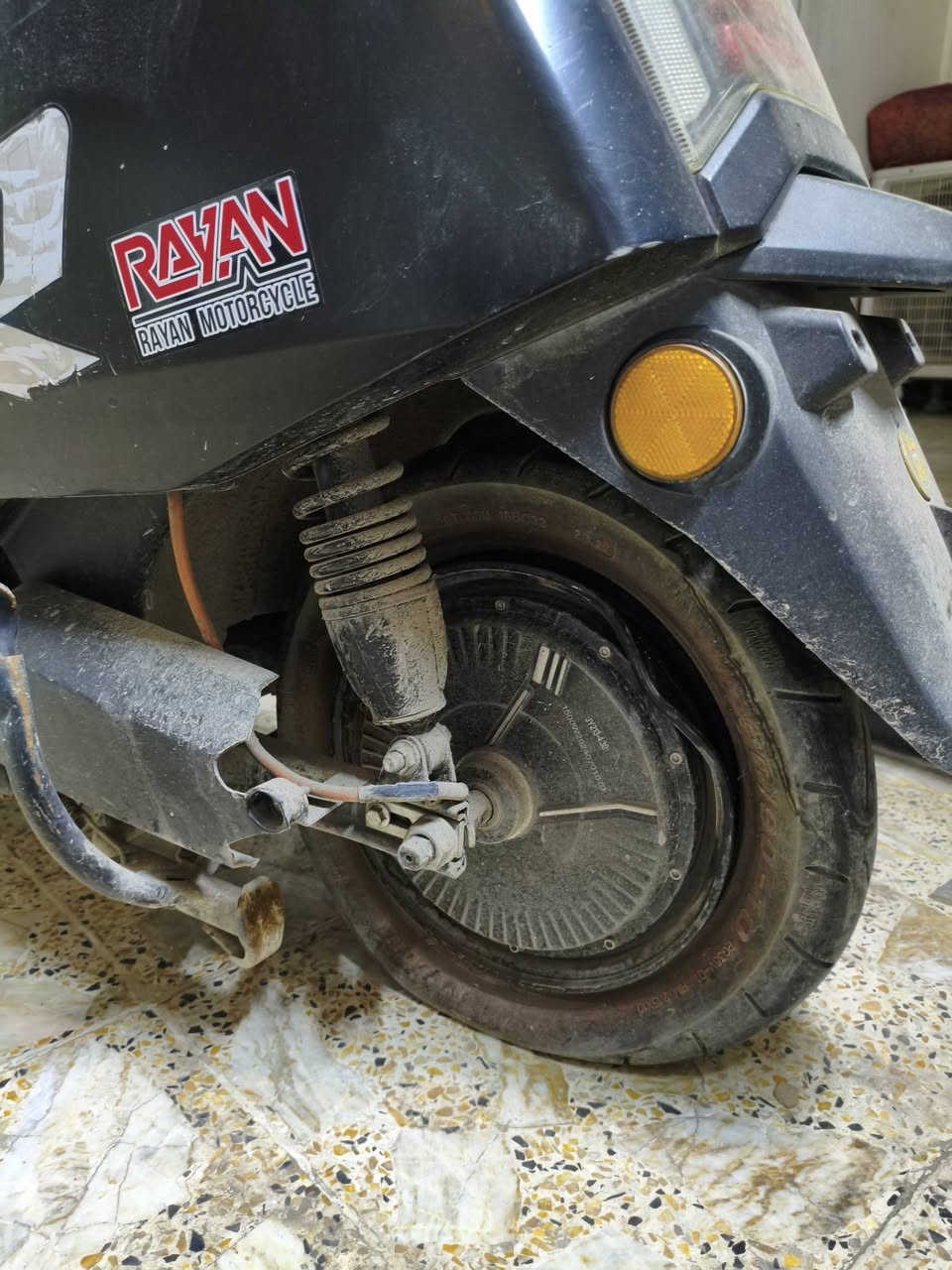 دراجه شحن للبيع ضرر ويل خلفي
سلام عليكم   درجه شحن ريان فول 
الدراجه مبدللها باتريات قبل، 3 اشهر ولحد الان توصل مسافه 67 كيلو 
مابيها شي الدراجه كهربائيات ملف  لايتات اشاير كلهن فول 
الدراجه بس الويل الخلفي انضرب ومامئثر عل ملف عل فحص تجي تفحص وتاخذ 
سعرها 350 الف 
بيها مجال 
مكاني بغداد البلديات حي التراث 
***********رقمي واتساب
