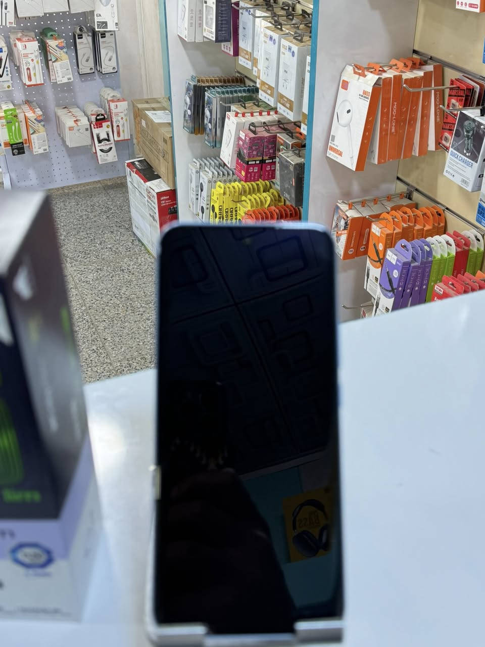 السلام عليكم تكنو بوفا سلم 256
مستخدم 9 ايام 260 الف مكاني بابل توصيل موجود
***********
