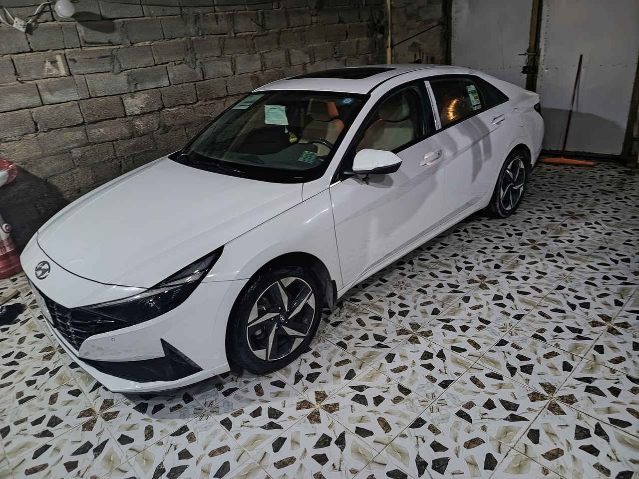 سياره الانتره خليجي موديل23 محرك1600دوش فول موضفات واحد علا واحد سعر 165وبيه مجال ال رقم***********
