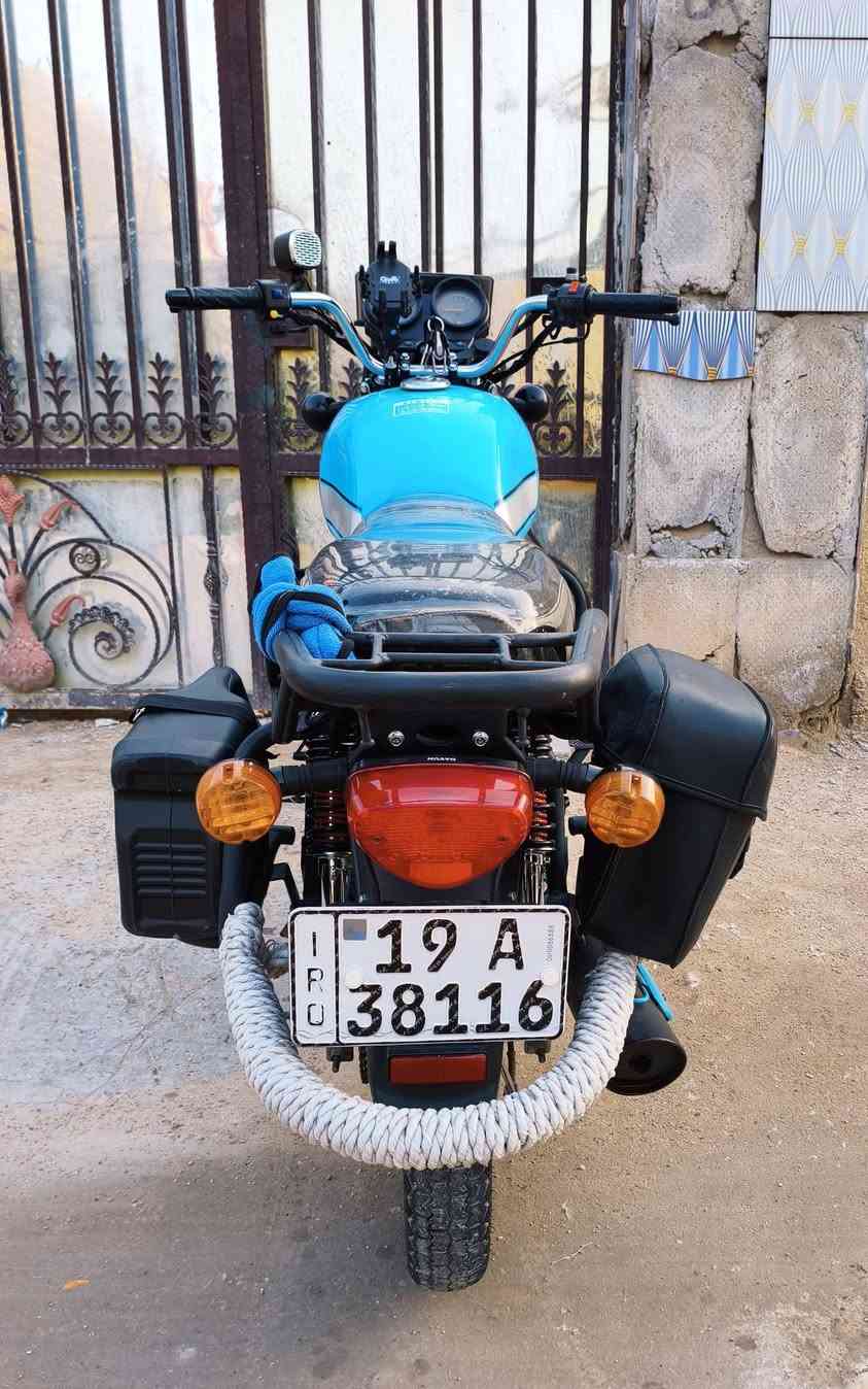 دايون موديل ٢٣ مرقمة كربلاء دولي باسمي السنوية محرك ٢٠٠ كتابة حمرة كهربائياته كلهة شغالة كفالة عامة من كلشي ما ناقصة برغي على ايدي وكيلهة البغدادي ودهن إلي استعملة الهة موضح بصورة للعلم الدراجة من الوجبة النزلت حديدهة متيين
مكاني نجف حي رحمة 
السعر ٢٦٠٠ وبيهة مجال بسيص
للاتصال ***********
