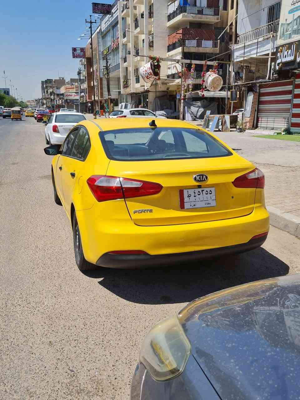 سلام عليكم فورتي وارد أمريكي 2014 محرك 1800 دوش منضومة غاز  حادث خفيف بل جاملغ الخلفي بدون ايرباك  منضومة تبريد جديده كير ومكينه مكفولاة سعر 108 وبيه مجال مكان الغدير رقم ***********
