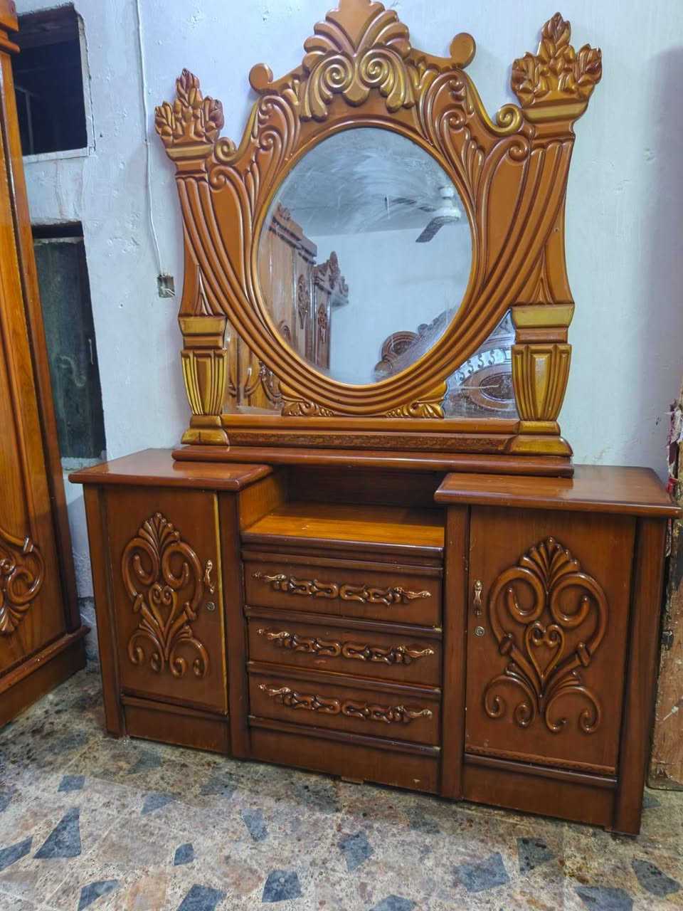 غرفه اخشاب ام السته نجاره صاج شريطي نظيفه السعر 750 مكان ناصريه ***********
