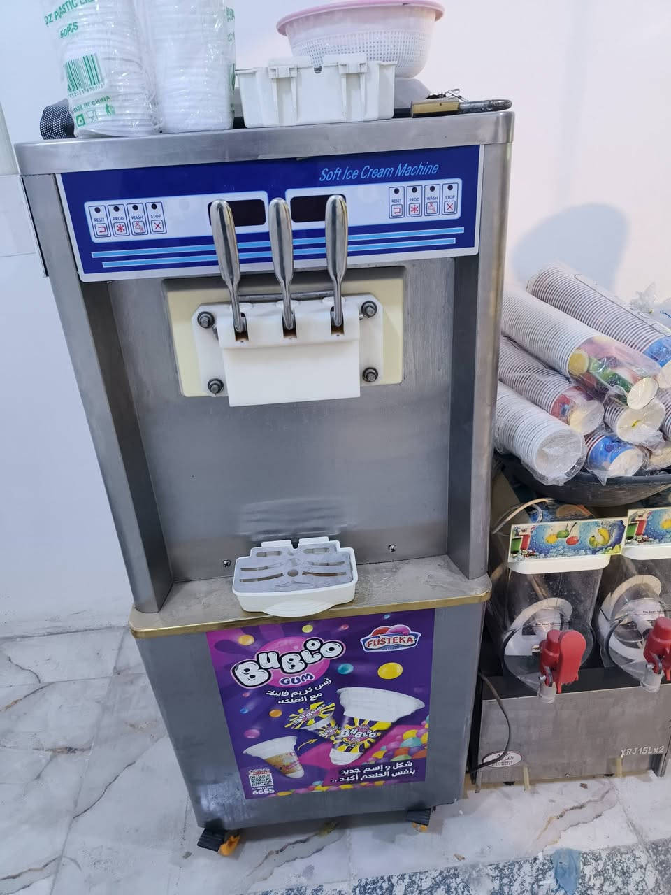 سلام عليكم شباب عدي غراض ليبيع سعر مليون ونص وبيهن مجال وشري راسلني على هذه رقم
‏‪***********‬‏
