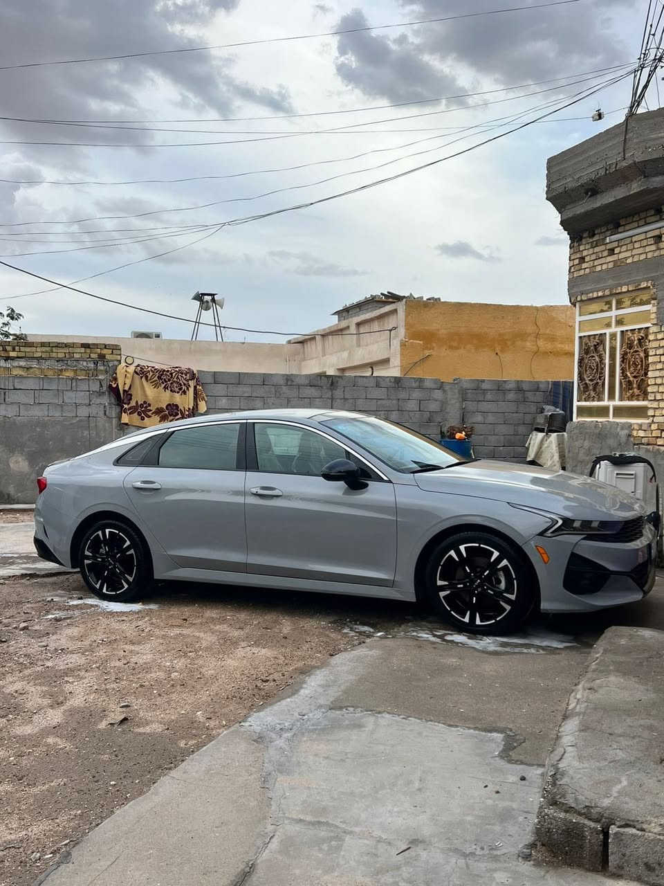 السلام عليكم 
للبيع
KIA K5 GT LINE  2023 وارد أمريكي 
السياره دخول جديد ترقيم جديد رقم بصره معوقين المعوق ولد يسوي وكاله
الحادث كما موضح بالمنشور السياره بدون دواخل كل الايرباكات سليمه السياره مبدل قطعتين  فقط مبدل بنيد اصلي تفصيخ مصبوغ وقبق جنطه تفصيخ  الشواصي كفاله وين أتريد افحص  
السياره جديده زيرو زيرو معنه الكلمه زيرو 
ماشيه 33 الف فقط
فول مواصفات بنوراما :
1_اللون اسمنتي مميز 
2بصمه تشغيل 
3_ بصمة ابواب افتتاح عند الاقتراب 
4_مثبت سرعة
5_نظام ABS
6_مانع انزلاق
7_حساس اطارات 
8_بك لايت لد
9_شاشة كبيرة لمس
10_كامرة دوارة
11_كشافات امامية
12_شاشة اعطال 
14_رادار جانبي
15_ نقطة عمياء 
16_رادار الخطوط البيضاء 
17_ اشاير باالمري  
18_مقعد سائق كهرباء 
19_الايت ثلاث عدسات +ليد  برتقالي 
20_نظام قيادة 3 وضعيات نورمال+سبورت+ايكو +كوستم 
21_بلوتوث +usb+auX  
22_تحكم ستيرن 
23كير اوتو +عادي 
24_اوتو بريك 
25_ صندوق كهربائي
 26_زنون + ليد 
27_التشغيل عن بعد
‏28_Auto hold 
29_تصميم خارجي رياضي 
30_نضام الملاحة
31_مصابيح الخلفيه LED
32_مصابيح ضباب LED
33_محرك تيربو 1600✈️
34 _ويل اكروم اسود
السياره دخول جديد زيرو ما ماشيه ماشيه 33الف فقط ترقيم جديد السعر 173وبيه مجال بسيط مكاني البصره رقم الاتصال  ***********
