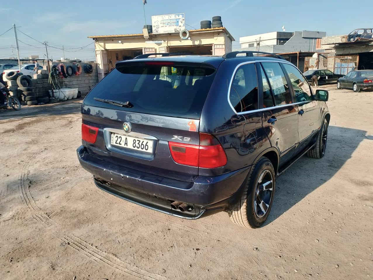 للبيع اكس فايف موديل 2002جاهزه محرك لكزز وكير لوك جدد حداديه نضيفه مصبوغه جماليه والصور موضح بيهن الداخل والخارج الي يحب يتصل ***********
