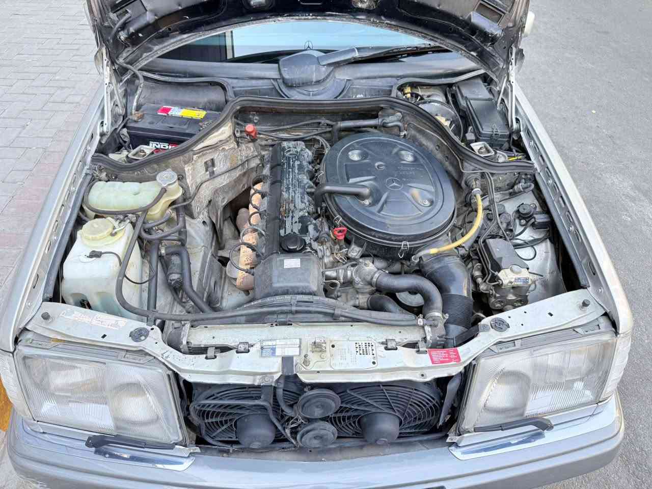 سلام عليكم للبيع مارسيدس دب E300 سياره جديده بل جيس السياره عليه ppf مغلفه كله داخل بل كارتون تراي مال زيرو مصبوغه عام بس اثر جراد الباقي كفاله سعره 110 او بيه مجال رقمي ***********
