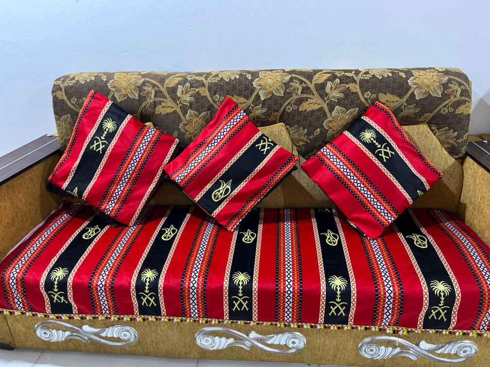 مفرش رمضاني درجه اولى 
مفرش تخم  5 قطع
6 وجه كوشايه
مع مفرش طلبه البصرة, العراق


**إذا كنت صاحب هذا الإعلان وتريد حذفه لأي سبب، رجاءا أرسل رسالة إلى الدعم الفني**