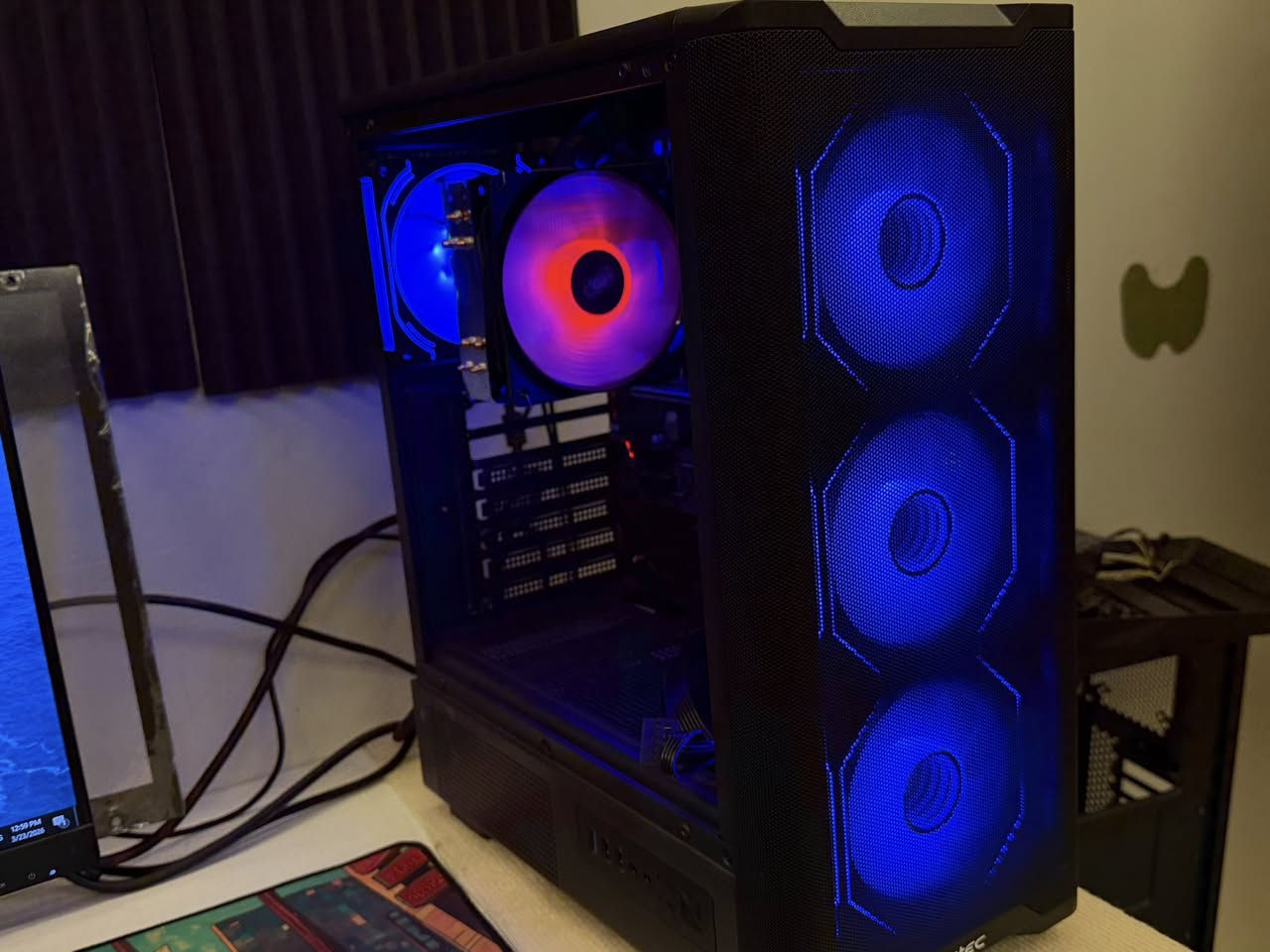 السلام عليكم ورحمة للبيع pc سعر 250 الف فقط
سعرها ثابت بدون زحمة واحراج وشكراً🫂😊
بدون كارت شاشة 
بيها كارت داخلي تصفح وبرامج خفيفة
I5 7400 new
M.b B250 msi pro
M.2 128 new
Ram 4x2 8 2666
Hdd1 t new
Psu 500 galax new
Cooler rgb  new
Case antec 4 fan rgb new


**إذا كنت صاحب هذا الإعلان وتريد حذفه لأي سبب، رجاءا أرسل رسالة إلى الدعم الفني**