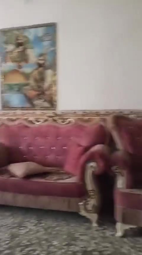 السلام عليكم من رخصة أهل الكروب المحترمين بيت للبيع في المنطقة الحميدية مدينة الصدر شارع المصاليخ فرع الأسواق ابو علي العكيلي البيت 200متر عكادة كله كاشي غرف نوم عدد 2 واستقبال كبير وهول كبير ومطبخ كبير حوش وترك وحمامات عدد 2 مستعجل على البيع متوفر كافة الخدمات ماي كهرباء تبليط مجالي السعر 45 بي مجال قليل وهذا رقمي للتواصل وموجود واتساب ***********
