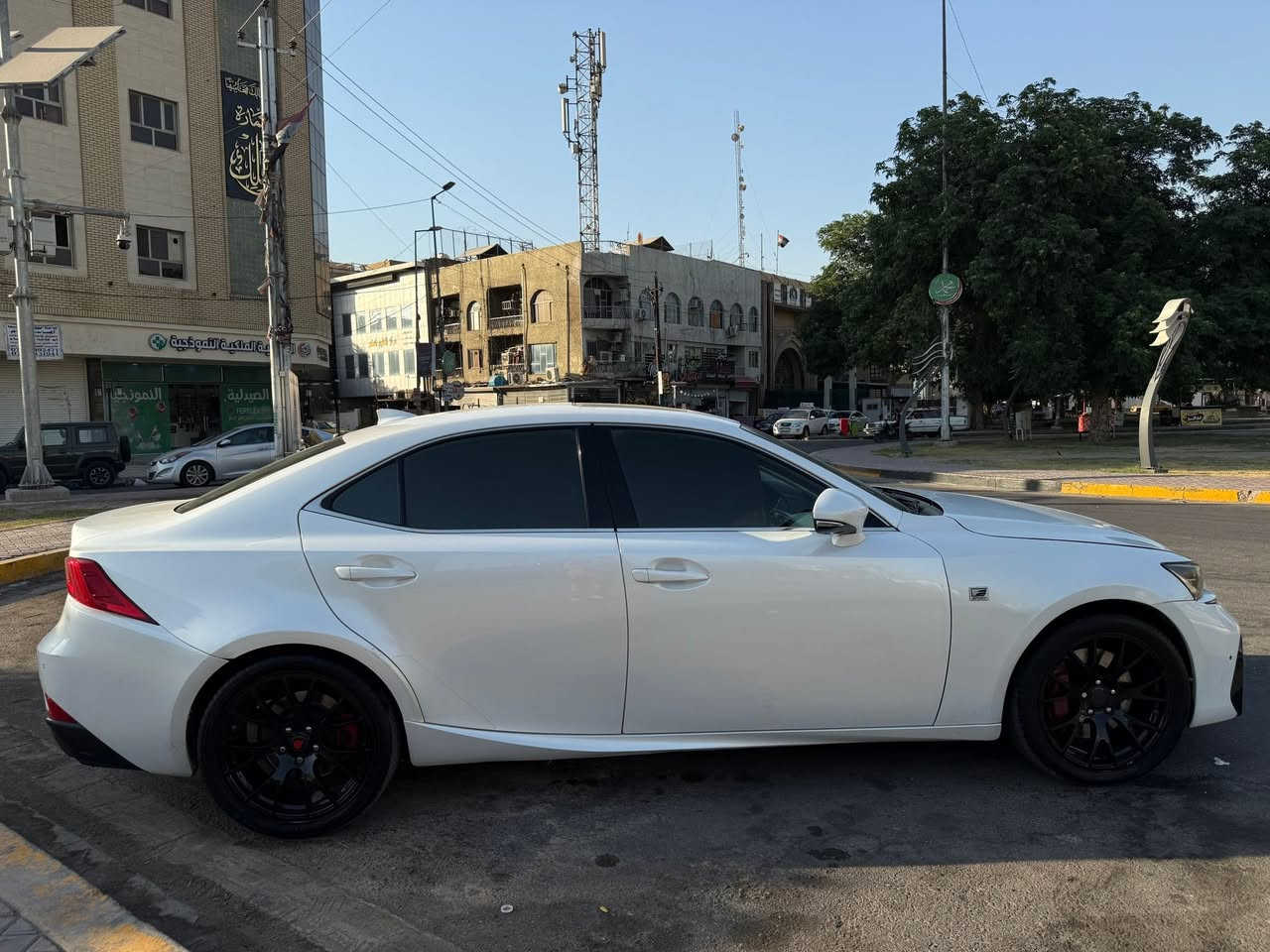 السلام عليكم ورحمة
Lexus is200t 2017 للبيع
المواصفات
محرك 2000t توربو🚀 
كشنات جلد أسود تدفئه وتبريد 
شاشه وكامره
بصمه 
فتحه بالقماره
دفع خلفي اكسل
ويل كب 17مع تخم تاير جديد
السياره جاهزه من كل شي  نقصها بس دبلات اماميه وصندق مينفتح اله بالسويج
السياره رقم أربيل بسمي مكاني بغداد الاعظميه السعر 155 وبي مجال
***********
