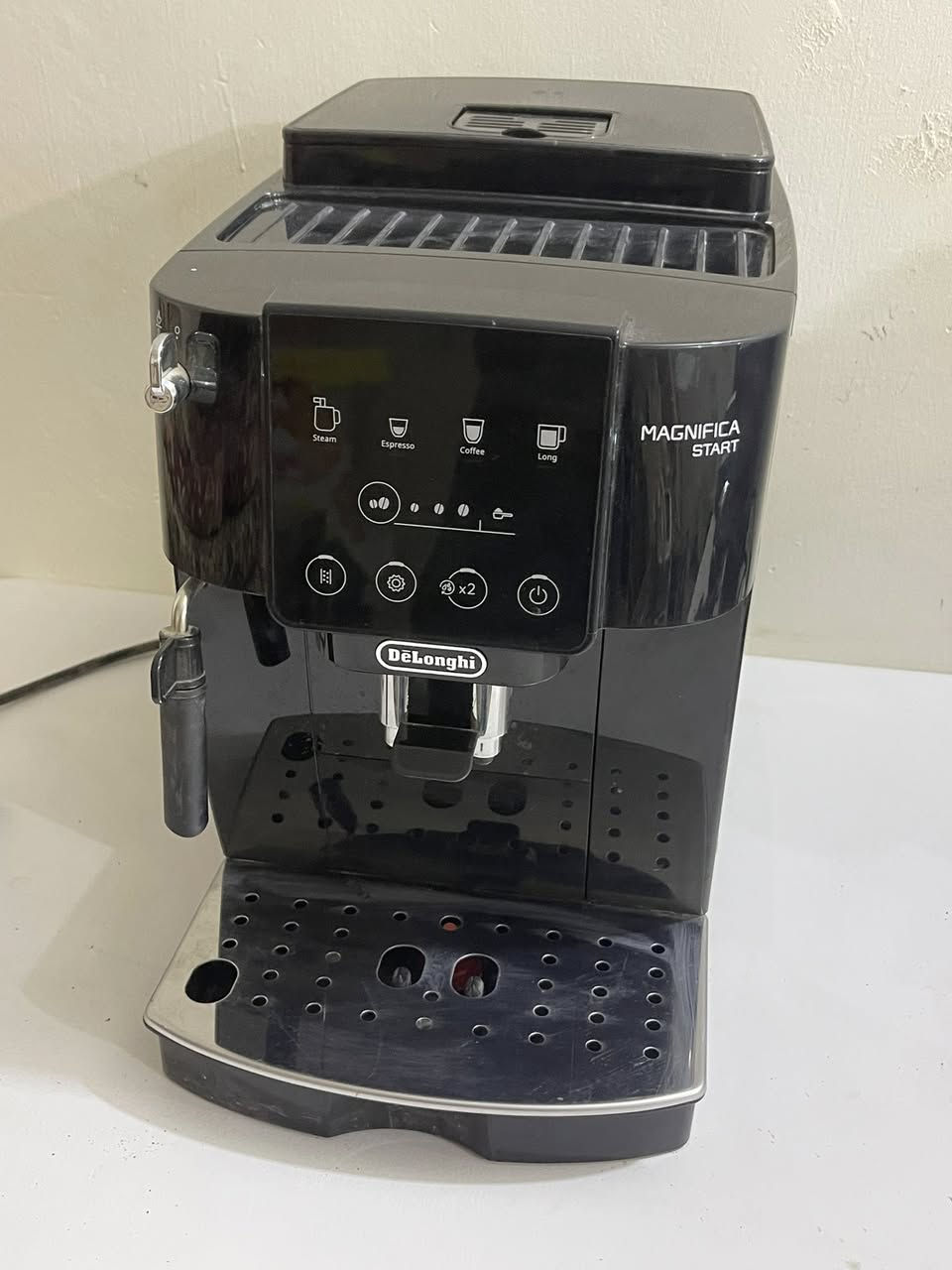 تتوفر ماكنة قهوة ديلونجي ستارت مستعملة قليل حالته ممتازة ظمان اسبوع استبدال ***********
