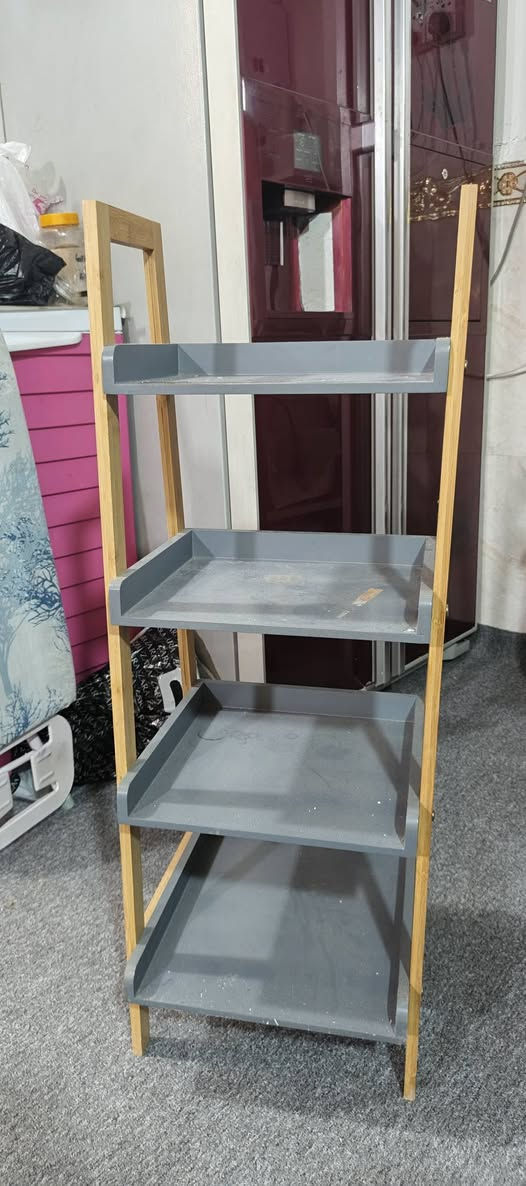 عندي ميز اوتي واوتي وغلايه مال ماي ومكنسه كهربائيه وقلايه هوائيه ورف بي دي اف للعطور لو تحف لو للمطبخ يصلح كلشي في النجف كلهن ٨٠ الف


**إذا كنت صاحب هذا الإعلان وتريد حذفه لأي سبب، رجاءا أرسل رسالة إلى الدعم الفني**