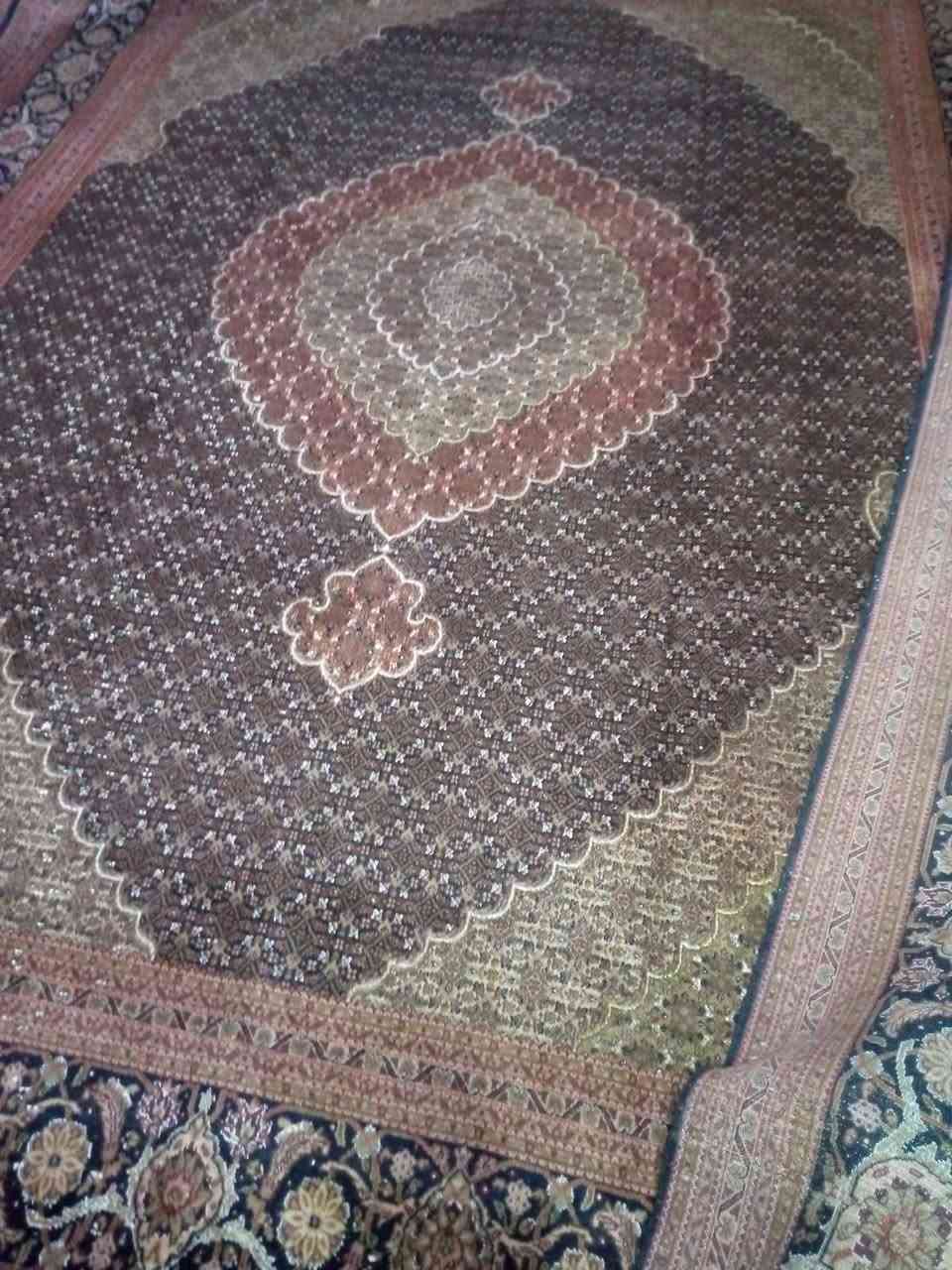 سلام عليكم عندي زولي يراني قديم قياس ٣ في ٤ ونحسيات مكان بغداد ***********
