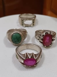 ٣ محابس صياغة ثقيلة ٢ ياقوت افريقي طبيعي وزمرد افريقي وقالب فضة 51 غرا...