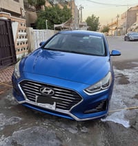 سوناتا وارد امريكي موديل ١٨ باب خلفي صبغ بدون ارباك بصمه و رادارات.تحك...