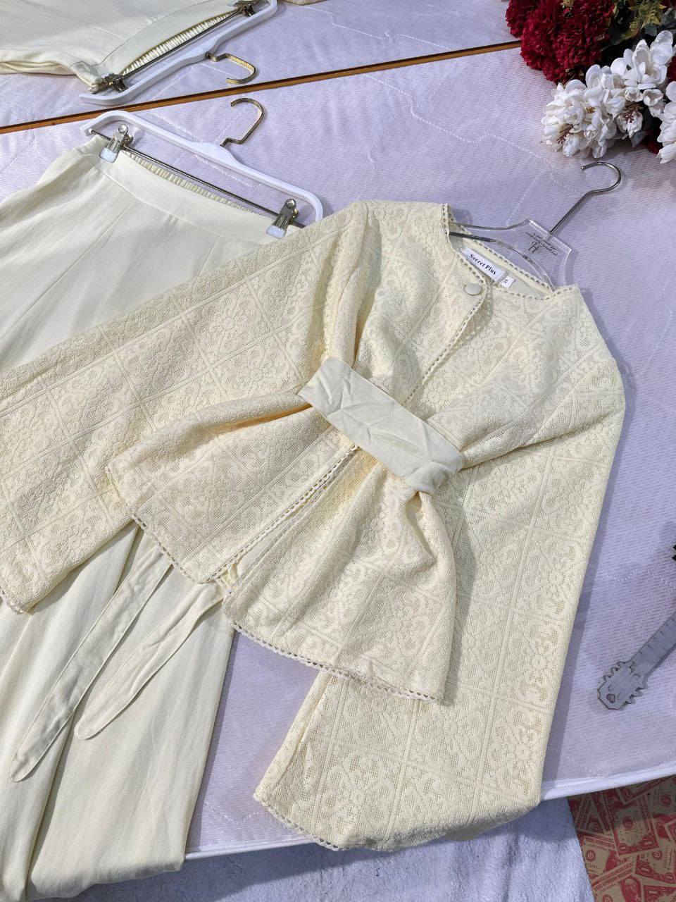 ووصل الجمال وترند الموسم😍❤️

طقم العيد تنورة قطعتين خامة إيروبين إيطالي

قياسات  من 38 _ 48

سعر . خاص


**إذا كنت صاحب هذا الإعلان وتريد حذفه لأي سبب، رجاءا أرسل رسالة إلى الدعم الفني**