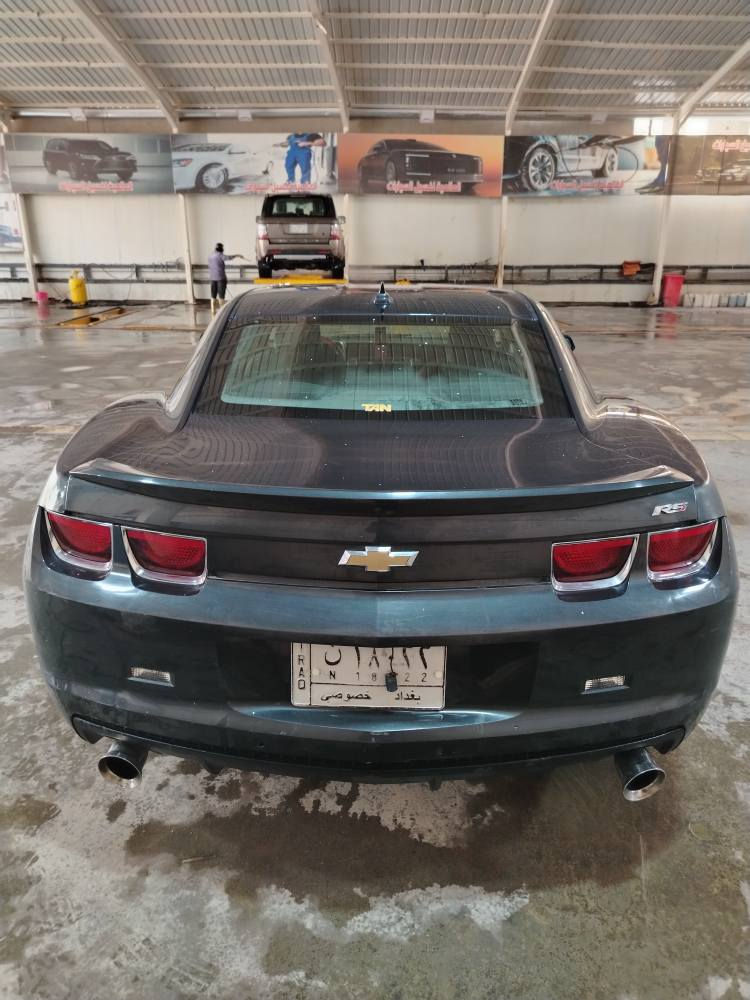 شفروليه كامارو RS

* الموديل: 2012
* المحرك: 3.6 لتر V6 (3600cc)
* الوقود: بنزين
* الفئة: RS
* القير: أوتوماتيك (غالباً 6 سرعات)
* اللون: رمادي غامق
* العداد: 90,680 ميل (يعادل تقريباً 146,000 كم)

المواصفات المعروفة لهذا الموديل

* قوة المحرك تقريباً 312 حصان.
* دفع خلفي (RWD).
* مثبت سرعة.
* جنوط رياضية.
* نظام ABS ومانع انزلاق.
* مقاعد رياضية.
* شاشة معلومات وسطية.

ملاحظة
* حادثها باب الصدر من أمريكا مصلح

السعر 92 ورقة وبيها مجال بغداد, العراق


**إذا كنت صاحب هذا الإعلان وتريد حذفه لأي سبب، رجاءا أرسل رسالة إلى الدعم الفني**