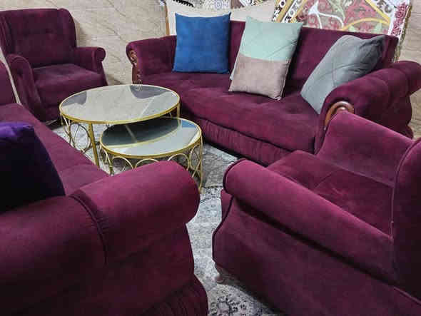 سلام عليكم تخم تركي 8 مقاعد اخو الجديد ميز طعام زان مرمر كراسي جلد 6 اخو الجديد طبلات عدد 2 وصطيات مكان مدينه الصدر ***********
