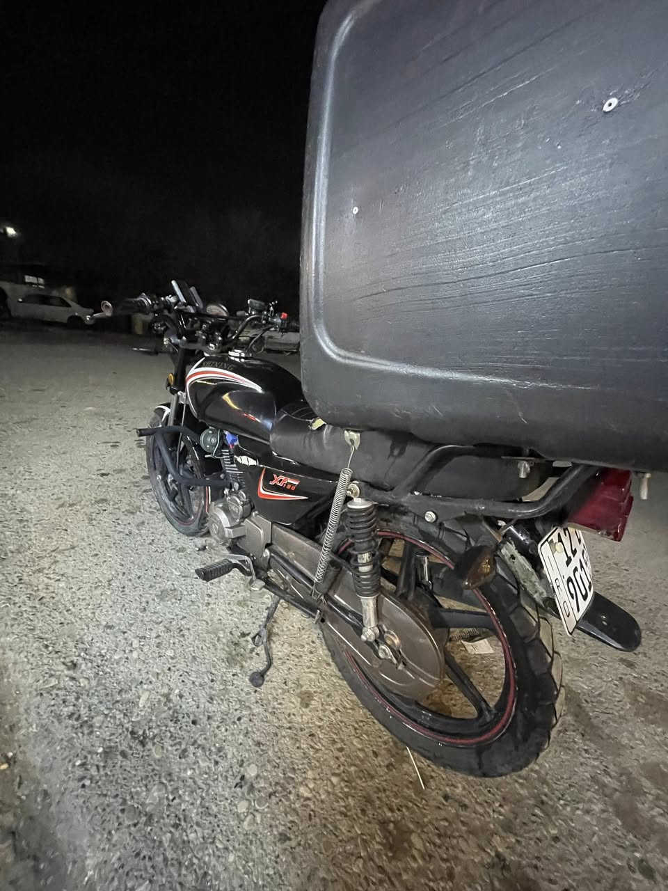 شباب دراجه للبيع
شايننك موديل 23 
ماطور نضيف بي اشويه نقوصات بسيطه 
السعر 1650 وبي مجال للطيبين
*********** خط
*********** واتساب 
مكاني المهندسين
