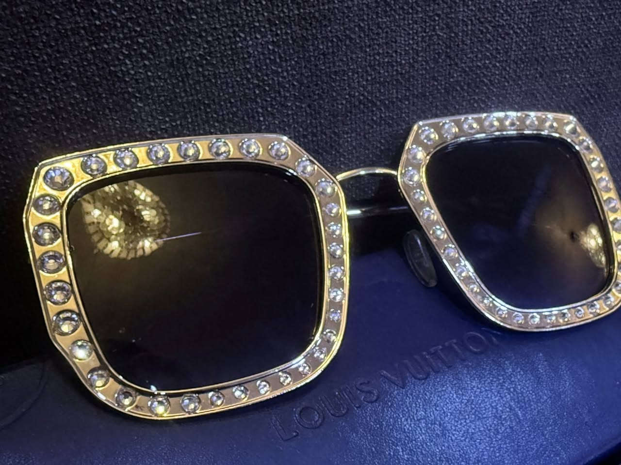 نظارات ماركة لويس فيتون حط سعر وبالعافيه


**إذا كنت صاحب هذا الإعلان وتريد حذفه لأي سبب، رجاءا أرسل رسالة إلى الدعم الفني**