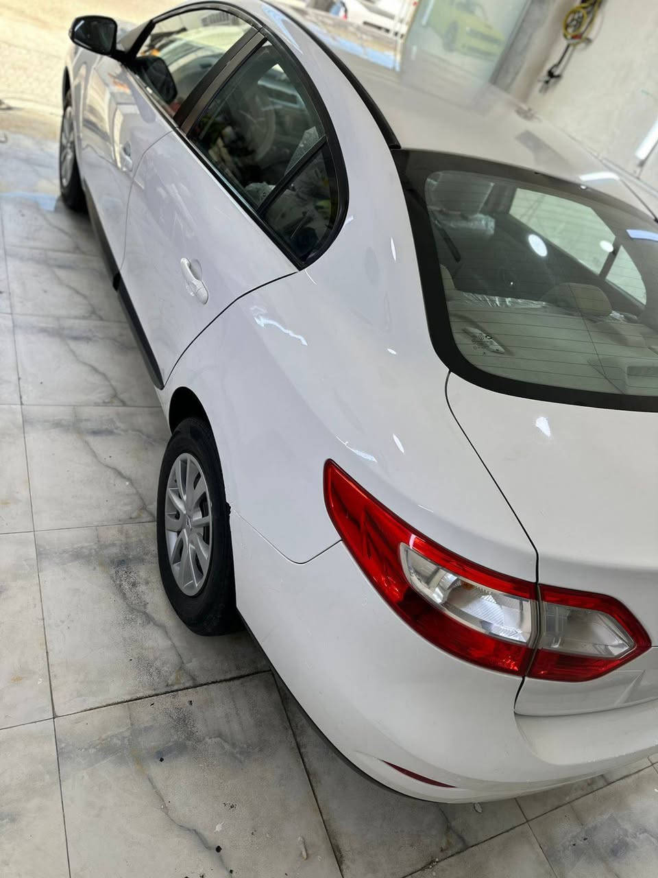 للبيع رينو فلورنس ٢٠١٦ مكفول على وضع الشركة مابيه اي نقص  كفاله من صبغ مكانها كربلاء حي الرساله لاستفسار الاتصال على الرقم *********** او ***********
