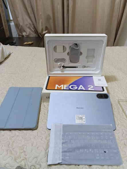 ايباد بلاك ڤيو ميكا 2 ايباد جديد نضافه 100% ذاكره 256. عشوائه 24 بطاريه 9000 ايباد وياه ماوس وكيبورد وكفر وقلم وسماعات فول كامره خلفيه 16 اماميه 8 4k سماعات ستريو فول صوت بي ضمان استبدال شاشه من الوكاله 200يوم وضمان الجهاز سنه بعده بضمانه سعر 200. ***********عنواني بغداد زعفرانيه
