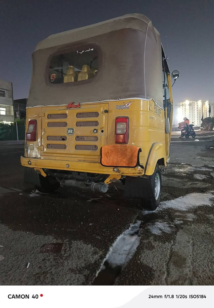 (متاح) سلام عليكم تكتك موديل 2020 التكتك نضيفة ومكملهة على ايدي ومابيه اي نقص والمكينه خير من الله تشغل وتطلع التكتك بيه صفحه صبغ وبارد ودوس معمره رقم وسنويه عربي تحويل ثاني يوم السعر 6 وبيه مجال اي استفسار هاذ رقمي  *********** بي واتساب ومتواجد
