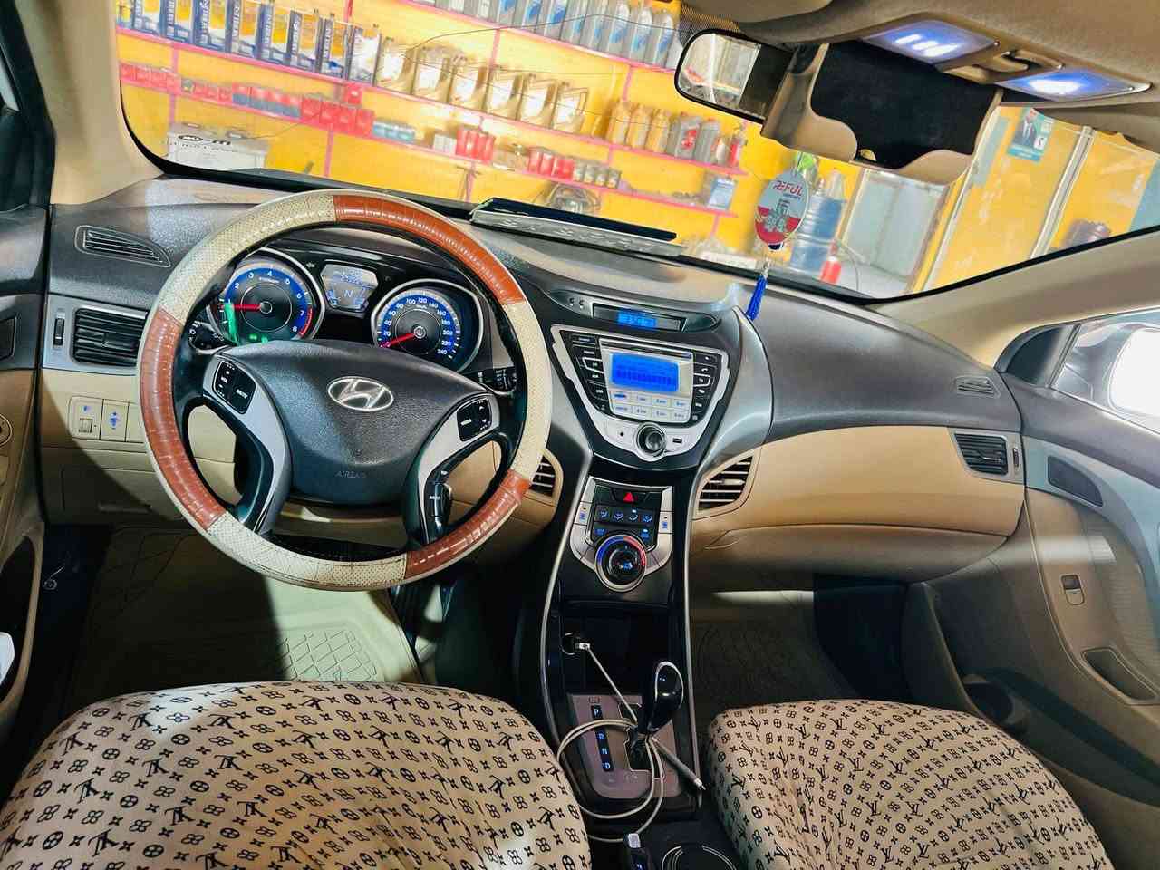 السلام عليكم 
للبيع النترا 2013 خليجي محرك 1800 فول مواصفات 1/1 كفاله السياره رقم اربيل تريد وكاله تريد تحويل اليعجبك محرك كير حداديه تخم تاير تدفئه تبريد كله وضع البلاد بيها تراي زيرو والسياره احلا من الصور وبالعافيه ع الياخذها سعرها 115 الشراي يتصل *********** مكاني النجف النجف, العراق
