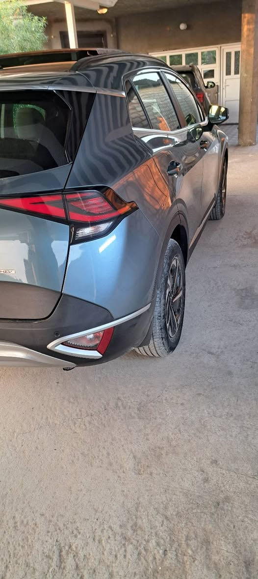 اخوان السلام عليكم
كيا سبورتج هايبرد خليجي 
- محرك ١٦٠٠تيربو كوري اصلي 
- مكفوله كفاله عامه 
- عدد المسافات ٤٠ الف
- سياره موديل ٢٤
-  السعر ٢٢٥ وبيها مجال 
- مكان : بغداد الدوره 
- رقم الهاتف : ***********
